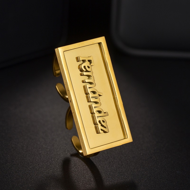 男性と女性のためのステンレス鋼のカスタマイズ可能な名前のリン - Men Accessories For Wedding のレビューと価格