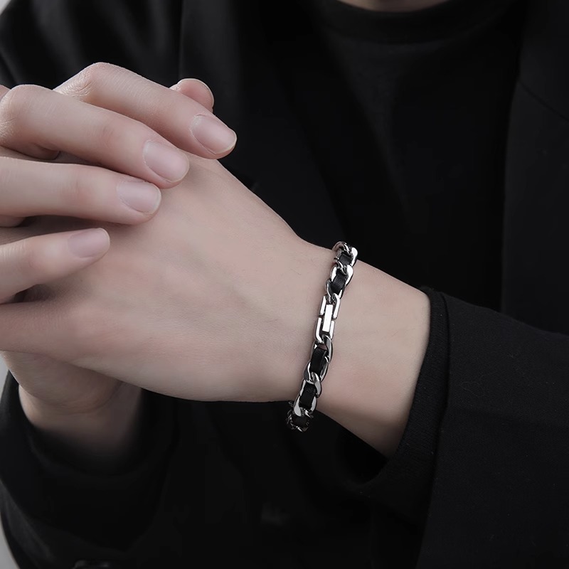 トレンディなチタン鋼レザーブレスレット男性用ユニークなデザイ - Men'S Accessories High End のレビューと価格