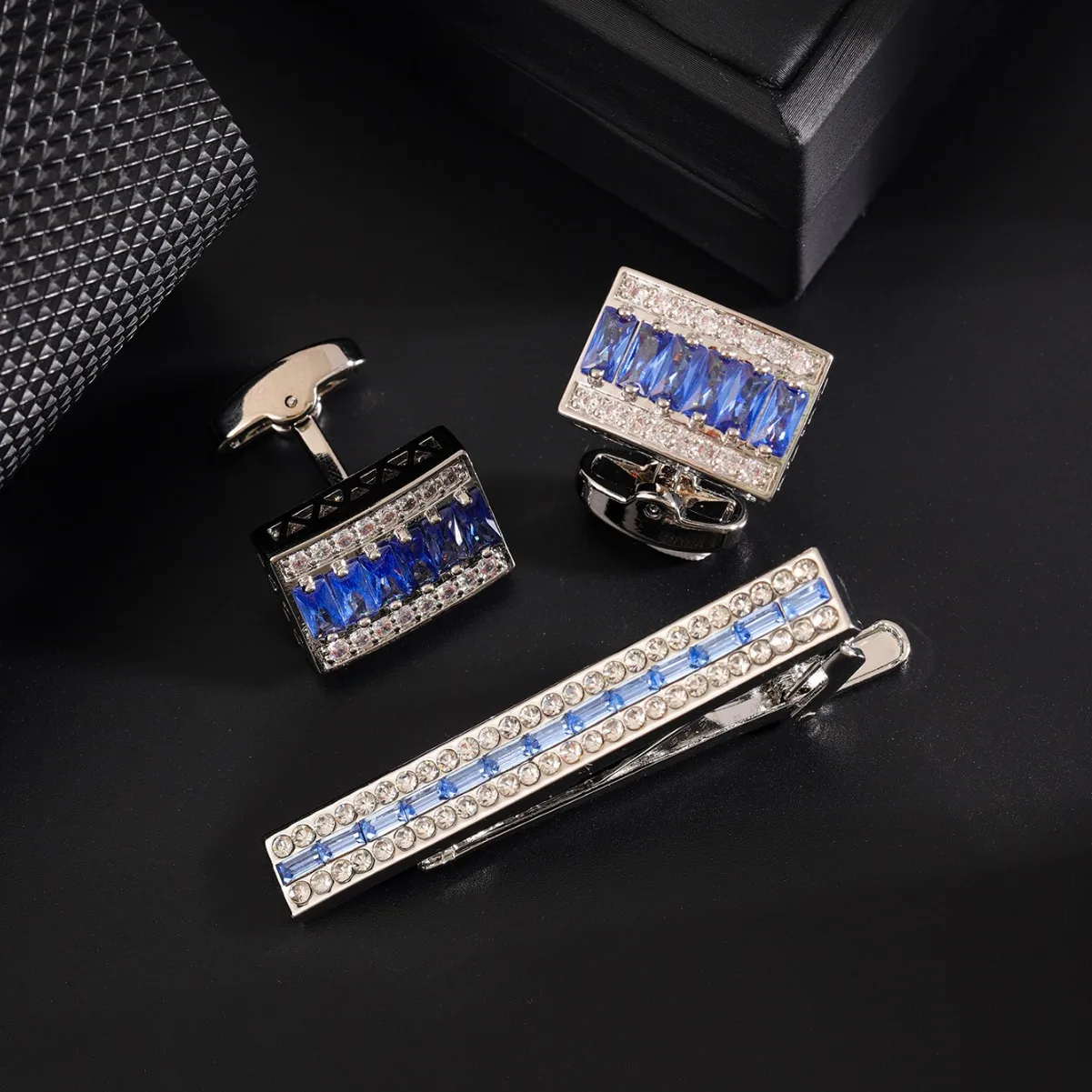 メンズラグジュアリーラインストーンネクタイクリップ、ビジネス - Men'S Accessories High End のレビューと価格