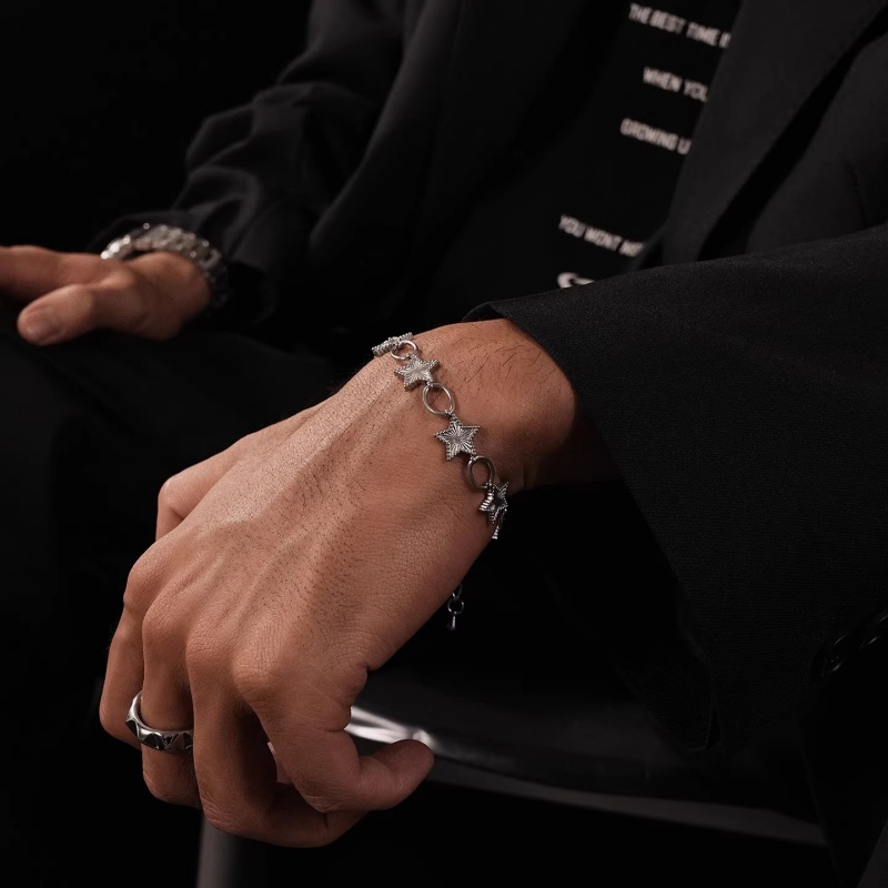Y2K スウィートクールスタイル メタルテクスチャ 五角形ス - Men'S Accessories High End のレビューと価格